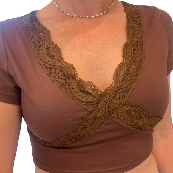 GET IT FREE!! Set of Two Brown crop tops Size XS - Picture 3 of 7